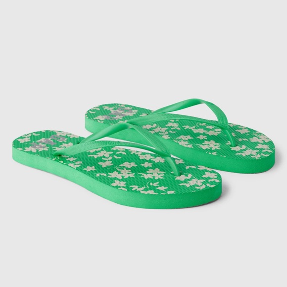 NWT GAP Logo Flip Flops Color: Green Floral SIZE 7 - Picture 1 of 5